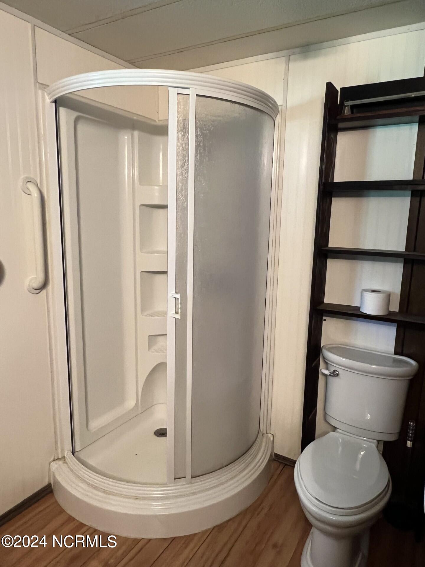 107 Eason Lane Elizabeth City, NC 27909 - Photo 16 of 25 Hall Bathroom