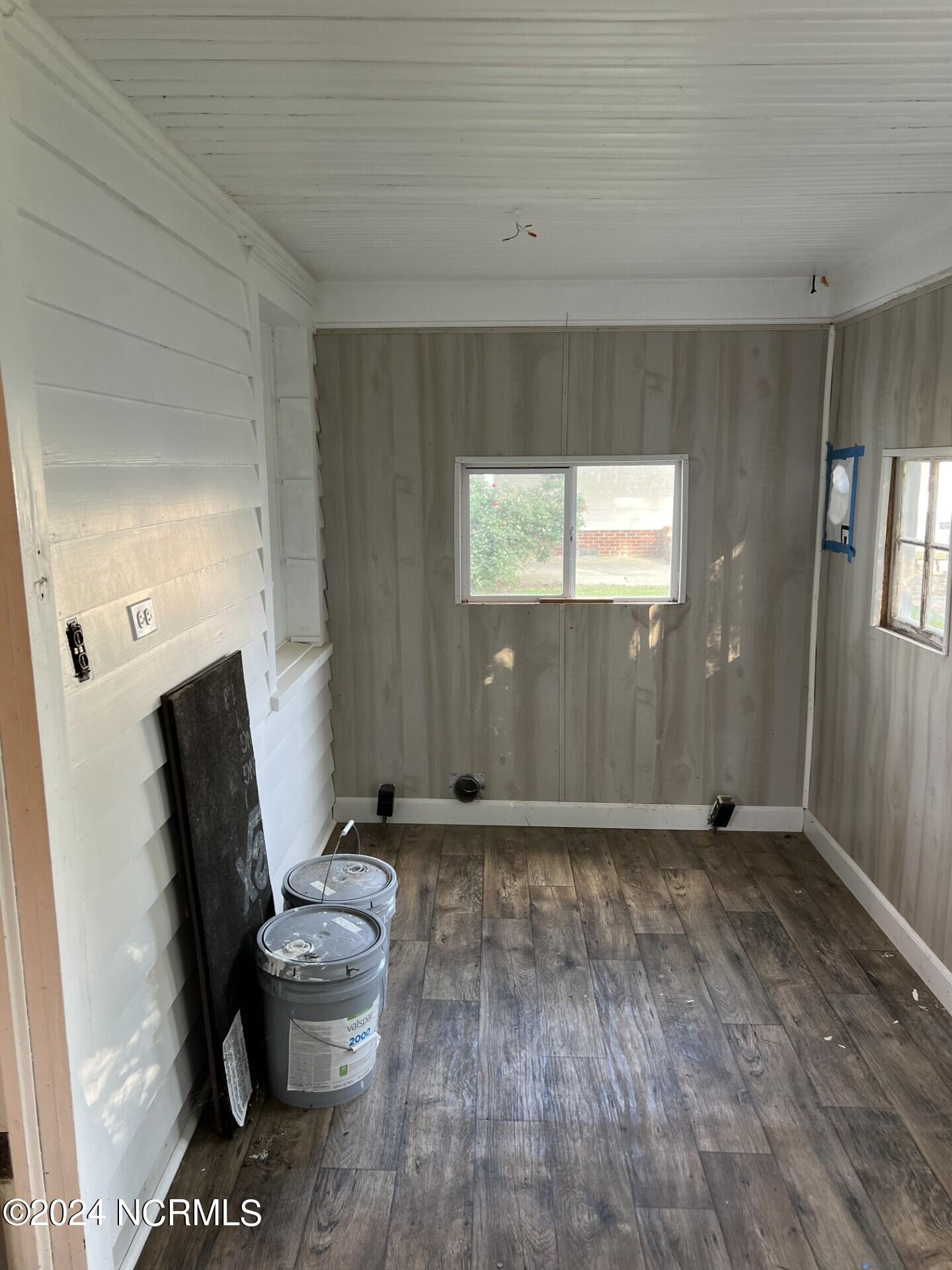 107 Eason Lane Elizabeth City, NC 27909 - Photo 21 of 25 105 Eason Lane