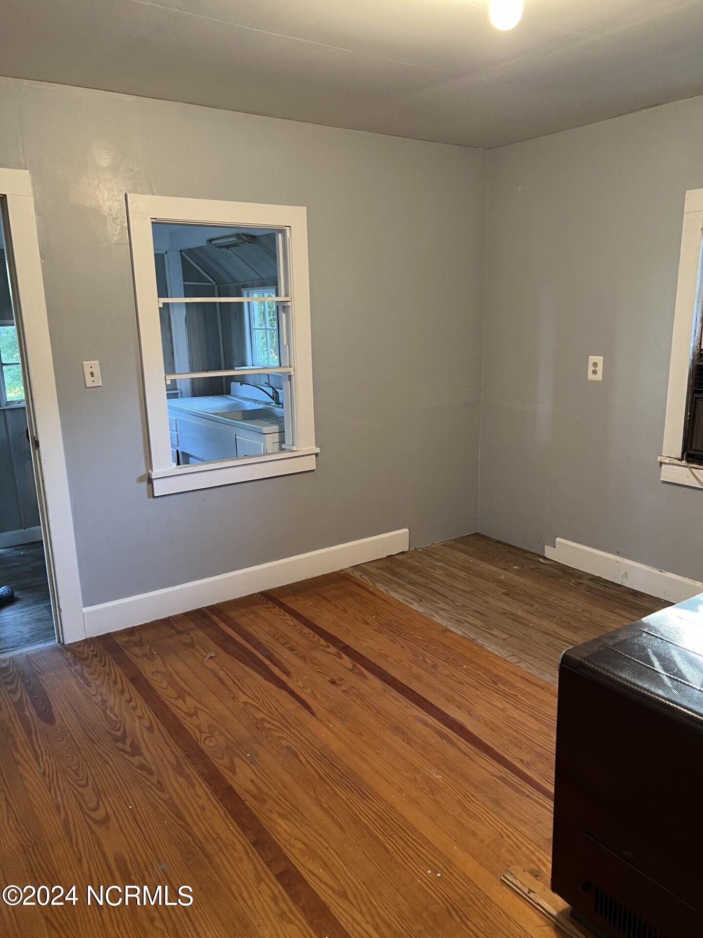 107 Eason Lane Elizabeth City, NC 27909 - Photo 22 of 25 105- living room