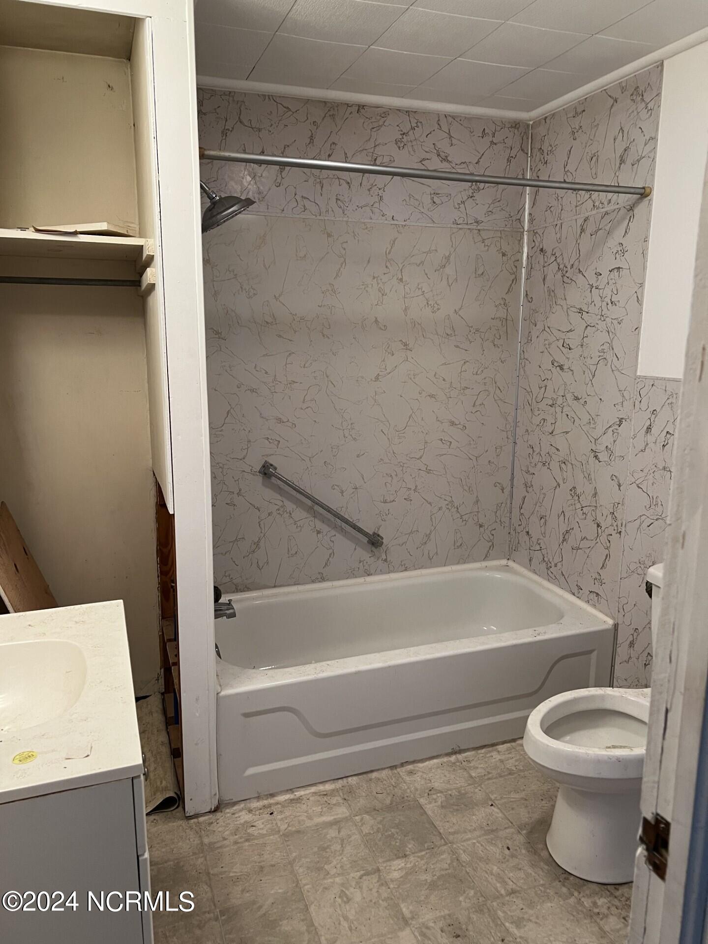 107 Eason Lane Elizabeth City, NC 27909 - Photo 25 of 25 105- bathroom