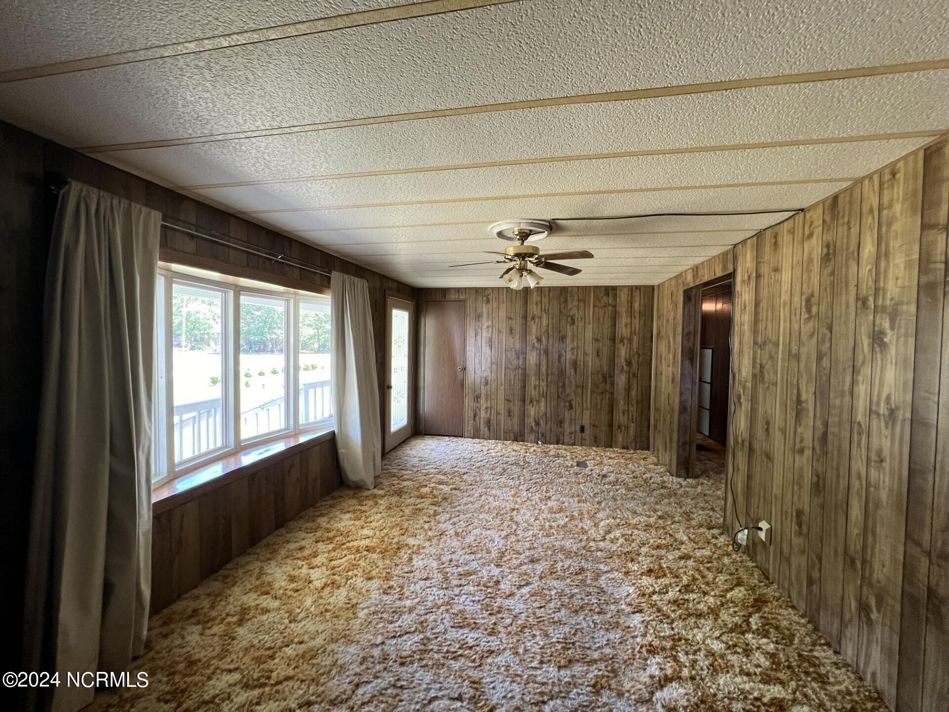 107 Eason Lane Elizabeth City, NC 27909 - Photo 8 of 25 Living Room