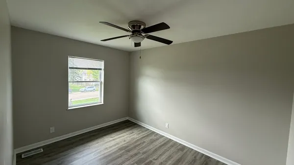 $249,500 | 691 Old Indian Trail, Aurora, IL 60506