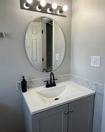 $249,500 | 691 Old Indian Trail, Aurora, IL 60506