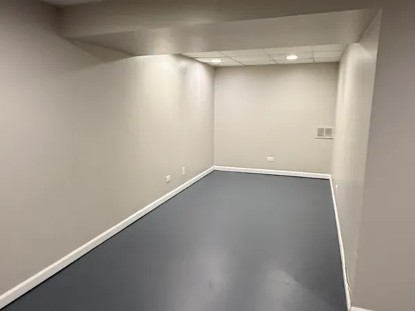 $249,500 | 691 Old Indian Trail, Aurora, IL 60506