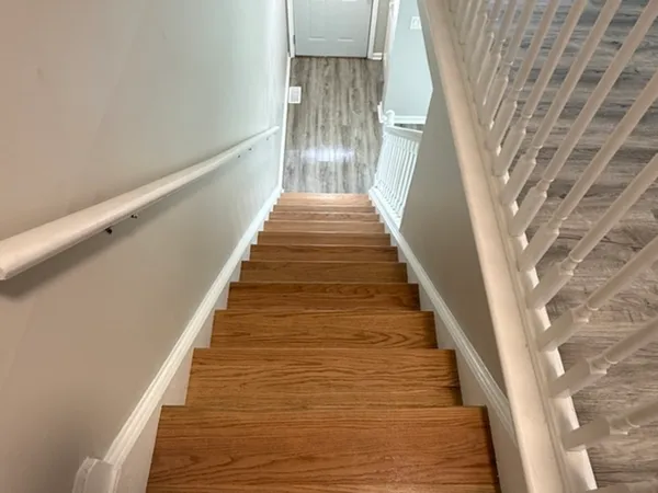 $249,500 | 691 Old Indian Trail, Aurora, IL 60506