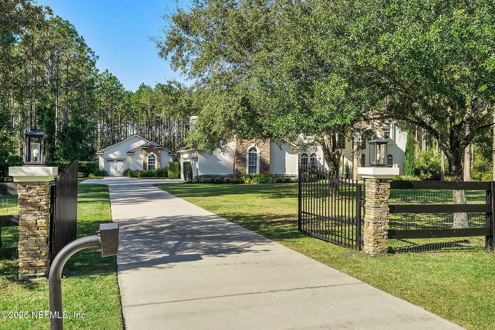 139 Foxcraft Street St. Augustine, FL 32092 - Photo 4 of 93 a view of a park with large trees
