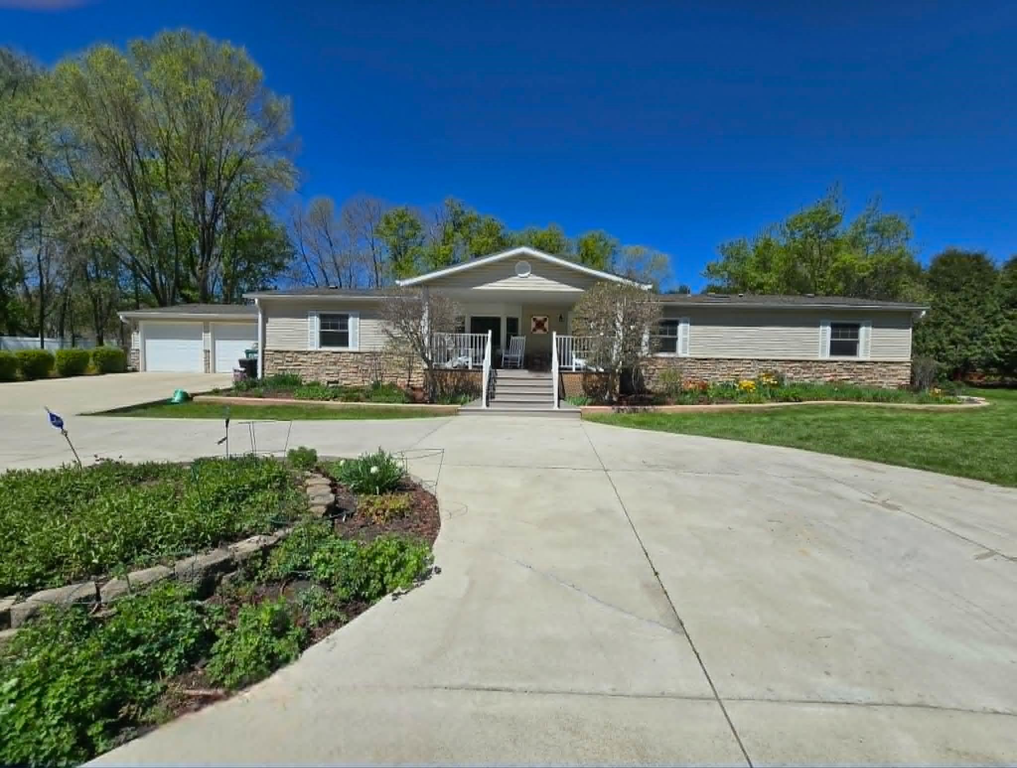 324 West 7th Street Litchfield, MN 55355 - Photo 1 of 55