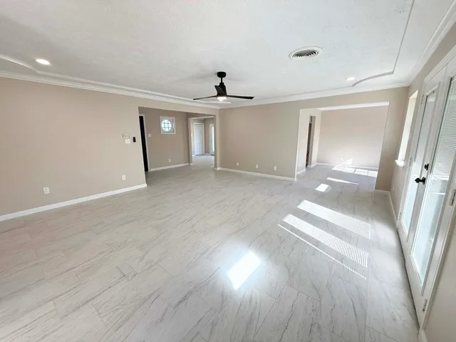 $295,000 | 423 Baywood Street, Shoreacres, TX 77571