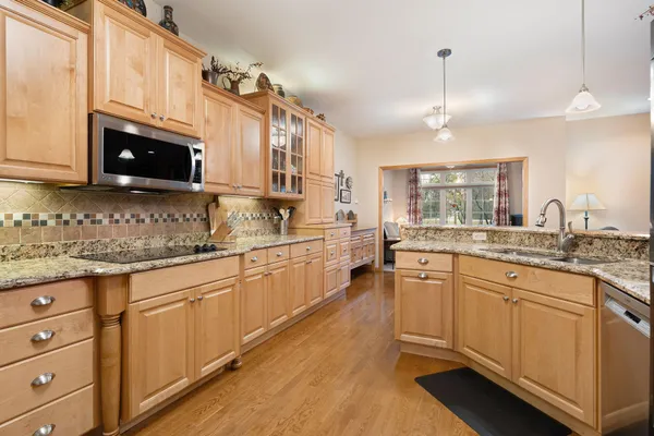 $448,500 | 1985 Raspberry Ridge Place Northeast, Owatonna, MN 55060
