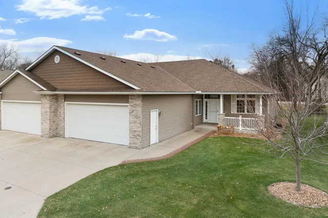$448,500 | 1985 Raspberry Ridge Place Northeast, Owatonna, MN 55060