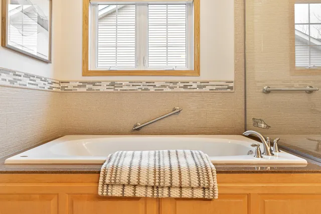 $448,500 | 1985 Raspberry Ridge Place Northeast, Owatonna, MN 55060