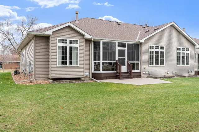 $448,500 | 1985 Raspberry Ridge Place Northeast, Owatonna, MN 55060