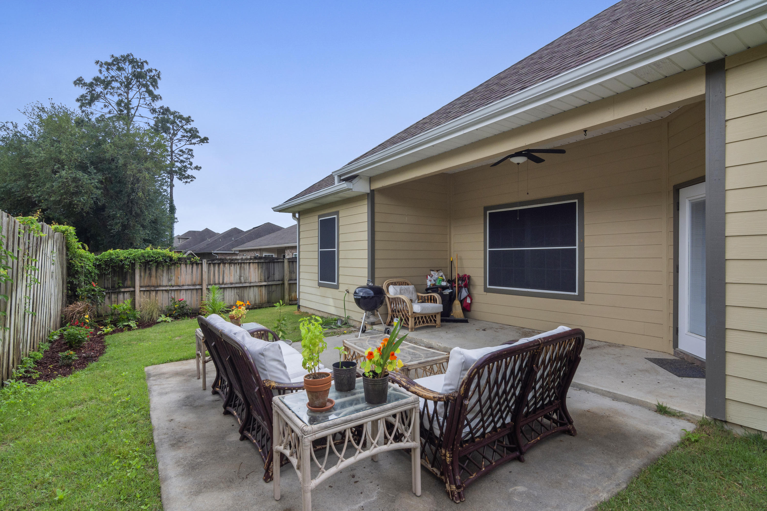 4610 Hermosa Road Crestview, FL 32539 - Photo 34 of 35 a view of outdoor space yard and patio