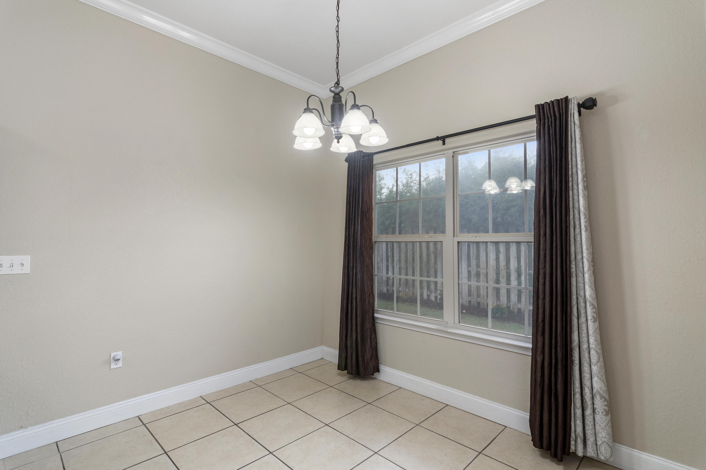 4610 Hermosa Road Crestview, FL 32539 - Photo 9 of 35 a view of a room with windows
