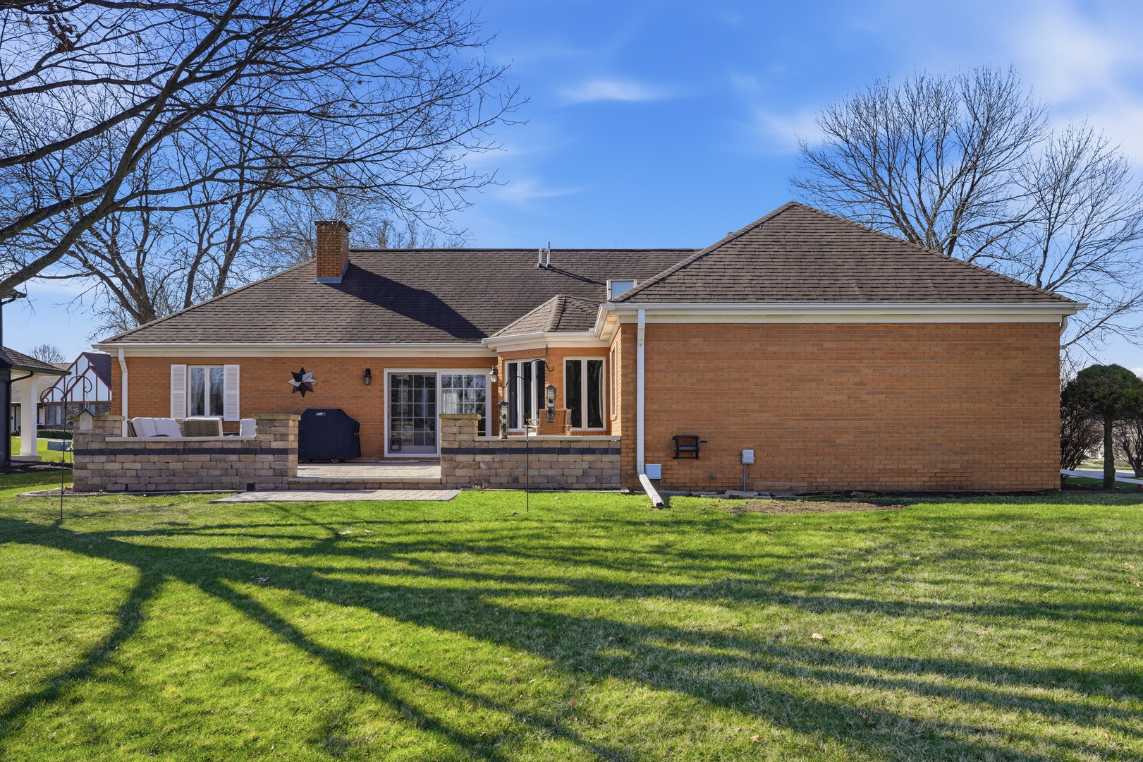 1101 Northridge Dixon, IL 61021 - Photo 45 of 45 a front view of a house with a yard and garage