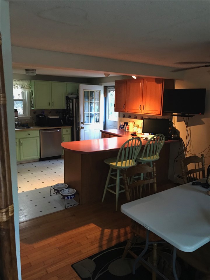32 Watson Road Exeter, NH 03833 - Photo 4 of 6