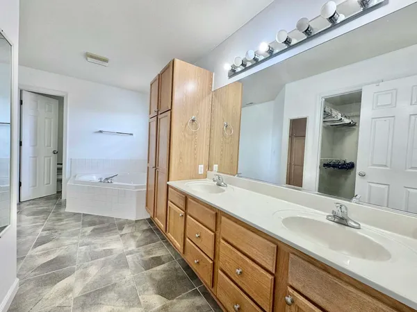 $315,000 | 3207 Katie Lynn Drive, Champaign, IL 61822