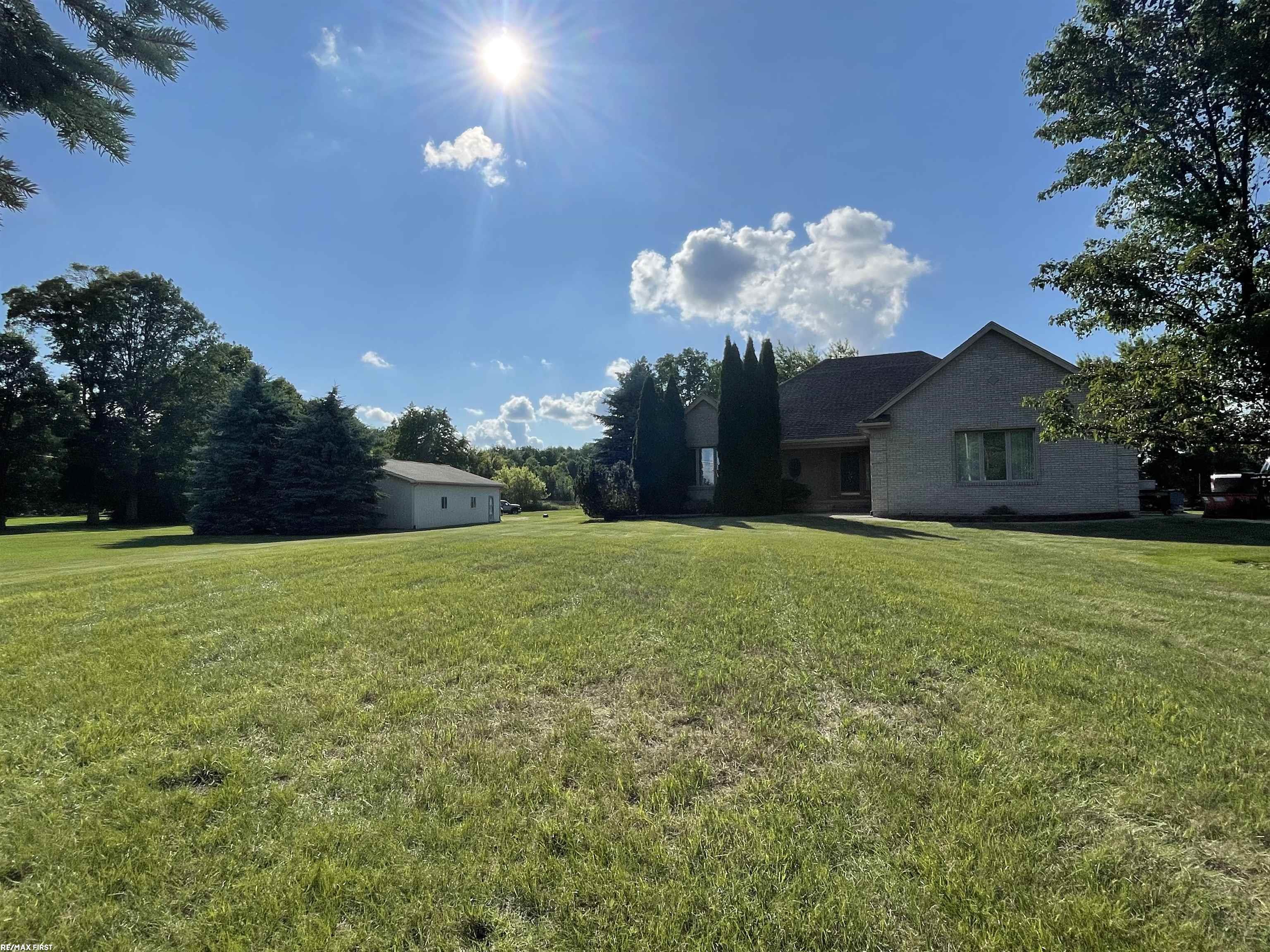 21537 Armada Ridge Road Armada, MI 48005 - Photo 3 of 48