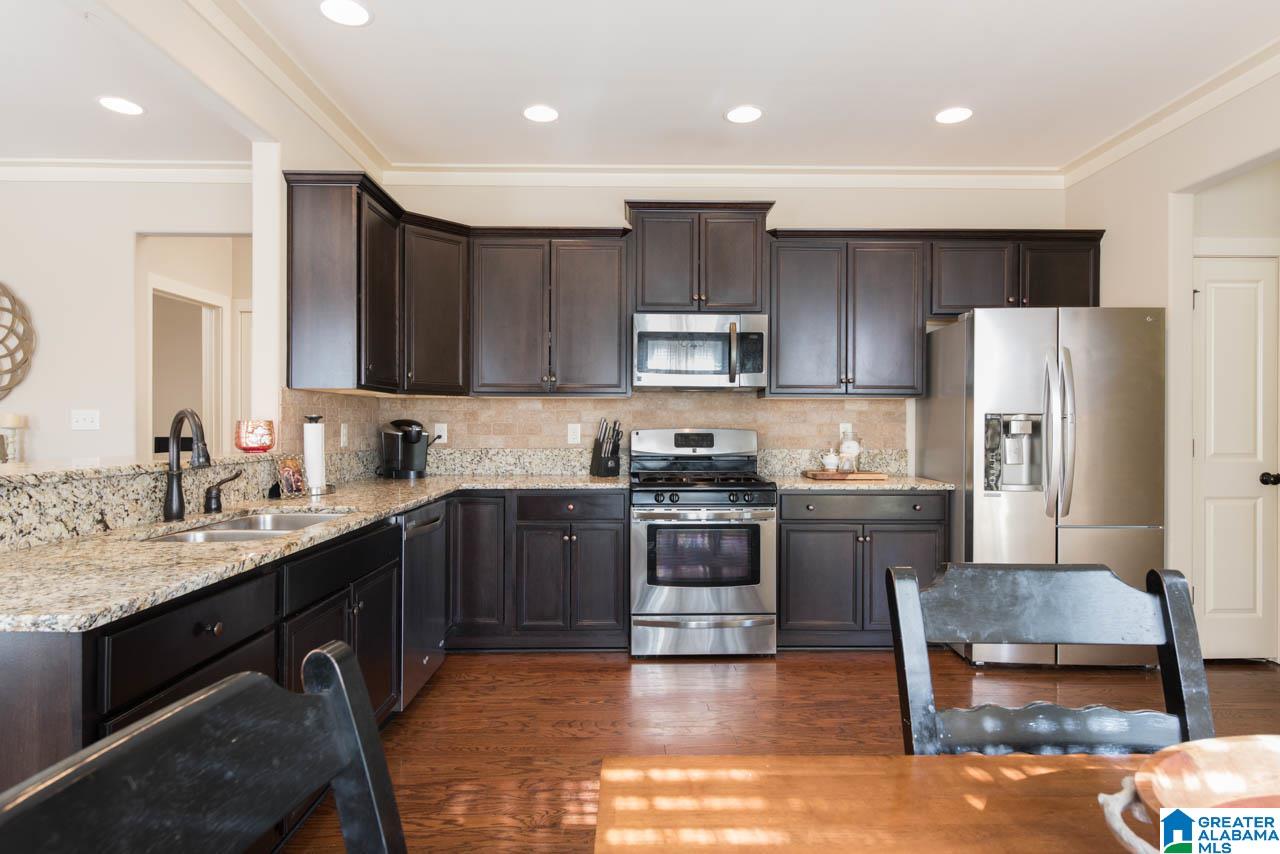 109 Sitton Circle Sterrett, AL 35147 - Photo 7 of 25