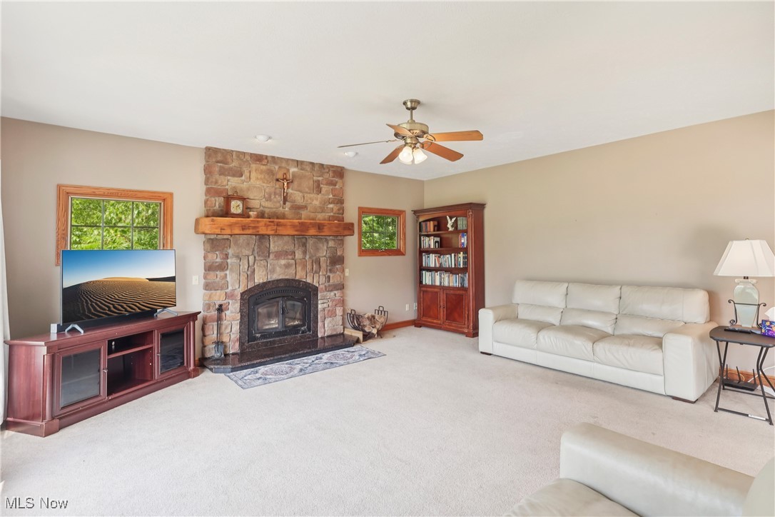 9900 Homestead Road Wadsworth, OH 44281 - Photo 4 of 46 Gallery Image 4