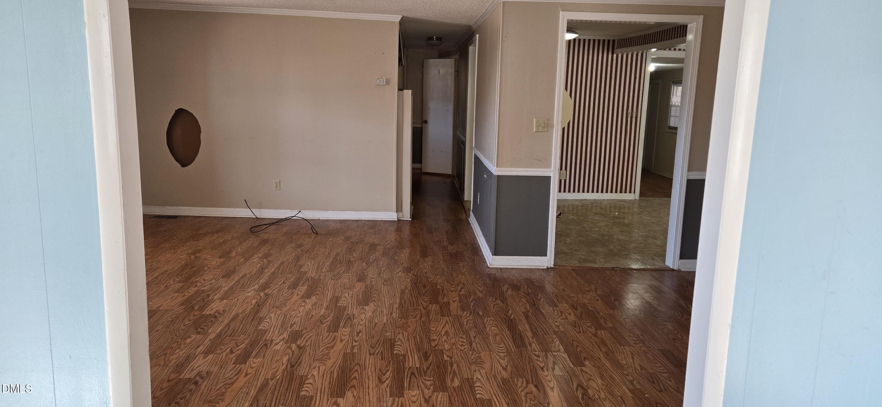 480 5 Bridge Road Clinton, NC 28328 - Photo 12 of 23 wooden floor in a gallery