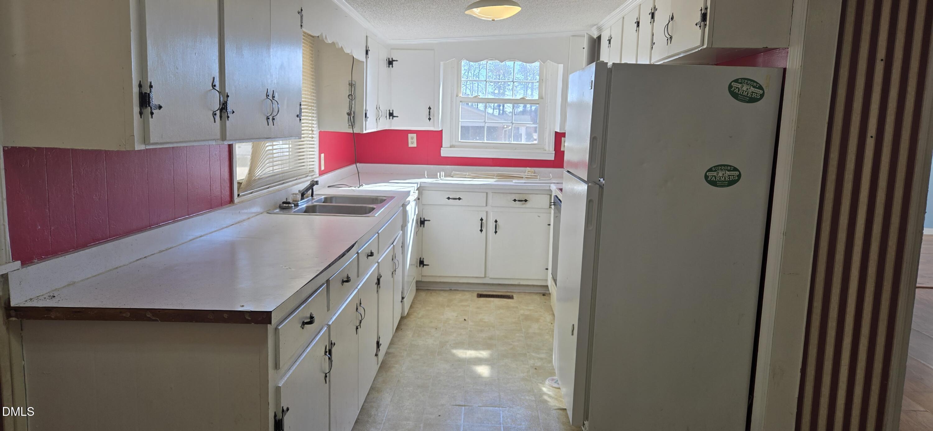 480 5 Bridge Road Clinton, NC 28328 - Photo 15 of 23 a bathroom with a granite countertop shower sink vanity and mirror