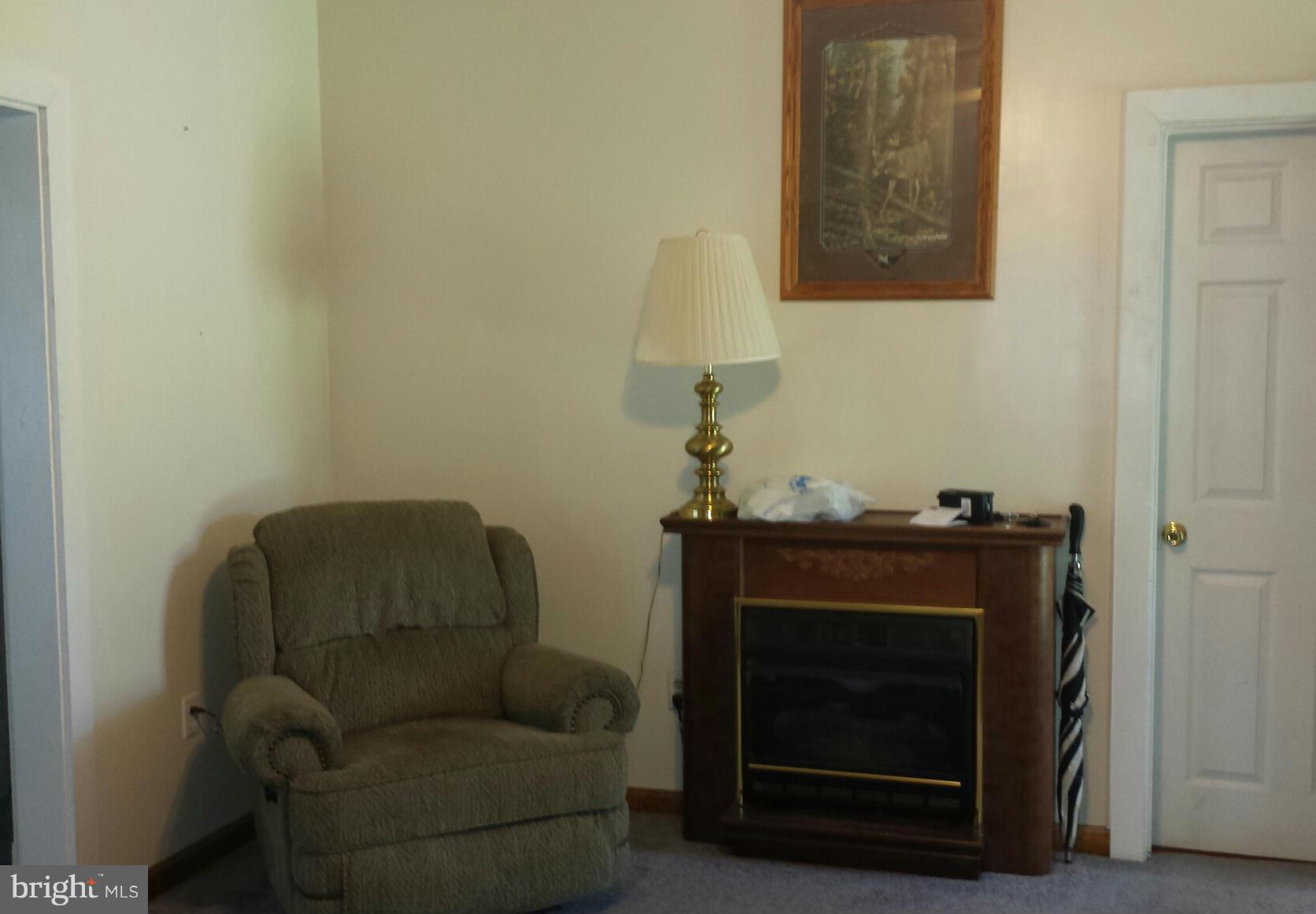 13399 Newbys Shop Road Remington, VA 22734 - Photo 19 of 28 Living Room