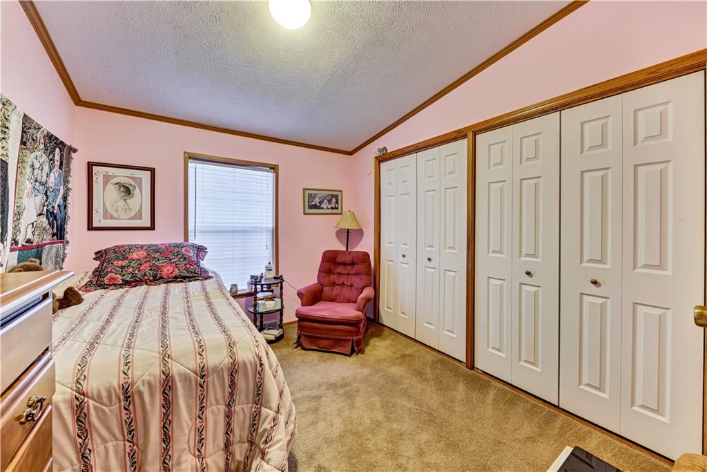 585 Diamond Road Grove City, PA 16127 - Photo 13 of 25