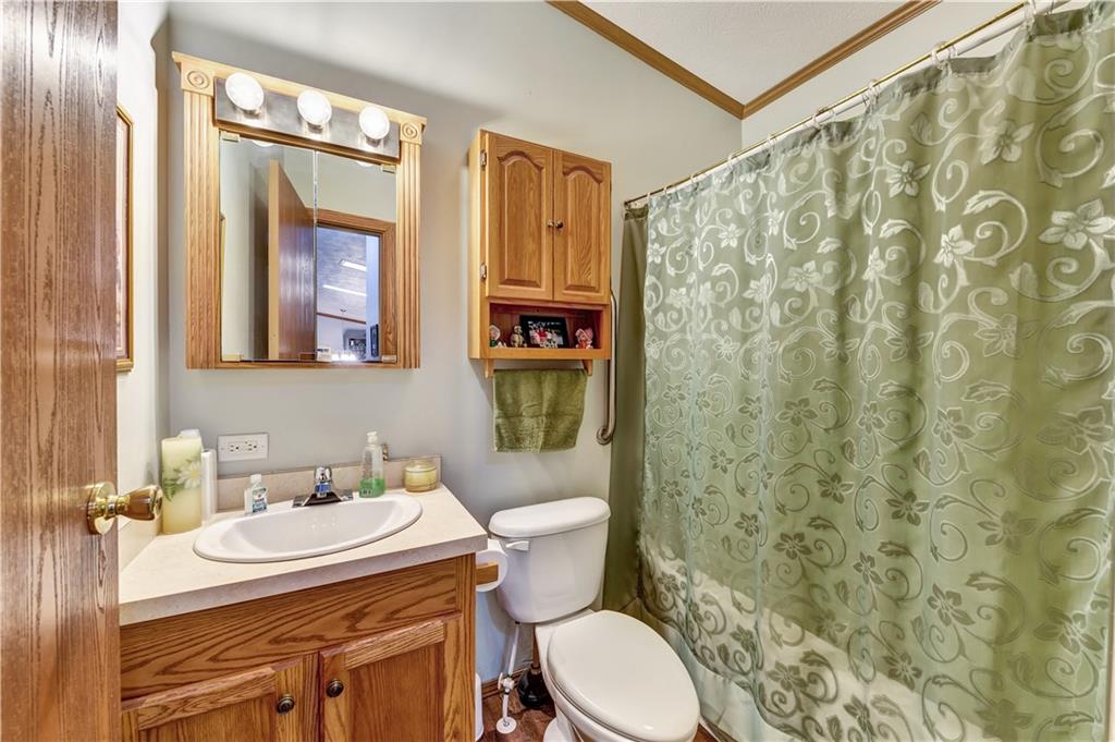 585 Diamond Road Grove City, PA 16127 - Photo 14 of 25