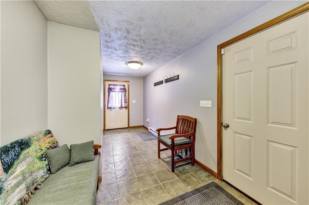 585 Diamond Road Grove City, PA 16127 - Photo 16 of 25