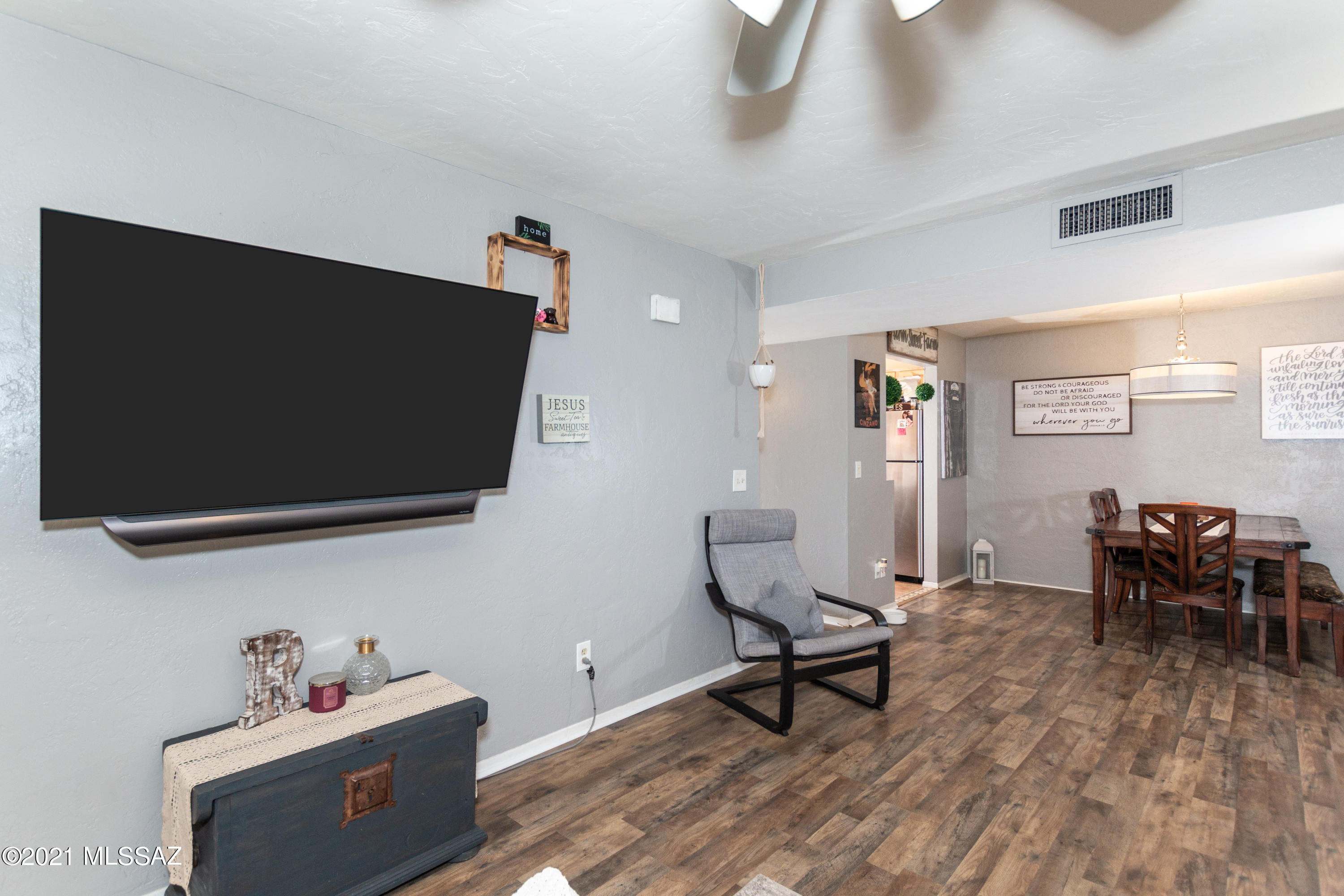 625 South Prudence Road, Unit 210 Tucson, AZ 85710 - Photo 3 of 15