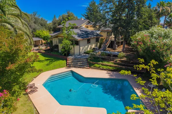 $1,100,000 | 3350 Mountain Oak Drive, Redding, CA 96001