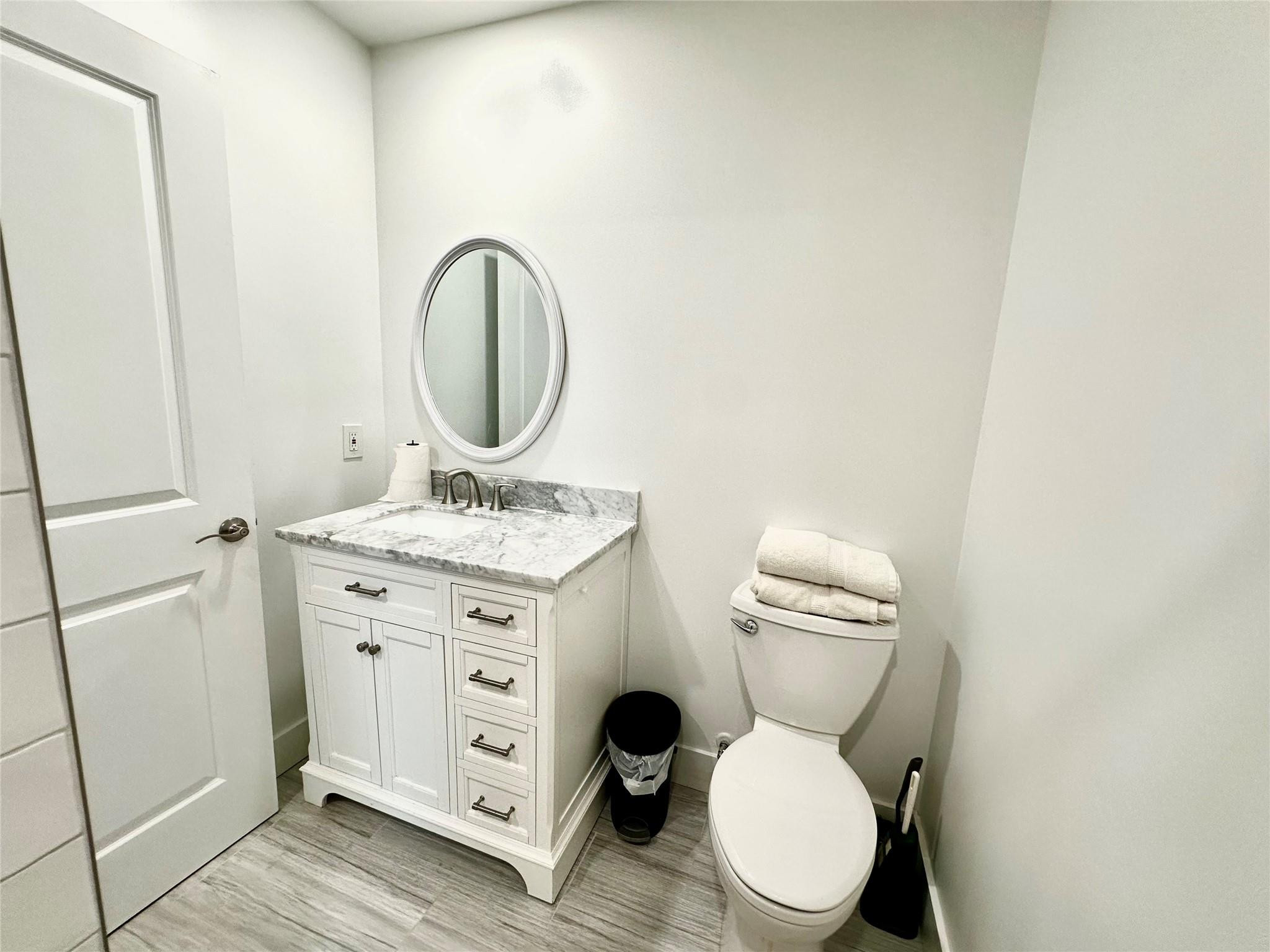 710 Flanders O, Unit 710 Delray Beach, FL 33484 - Photo 17 of 37 Bath One