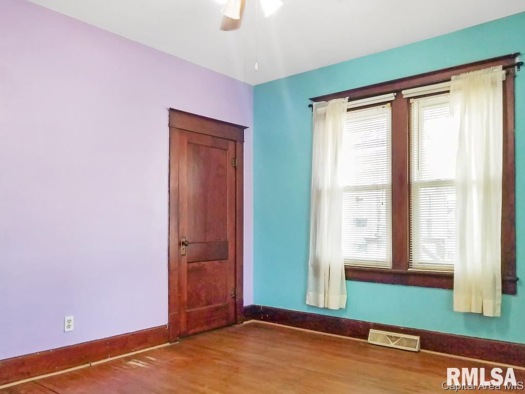 1907 Elizabeth Street Springfield, IL 62702 - Photo 8 of 35