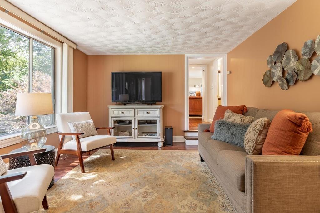 10 Riverside Drive North Reading, MA 01864 - Photo 4 of 28 Gallery Image 4