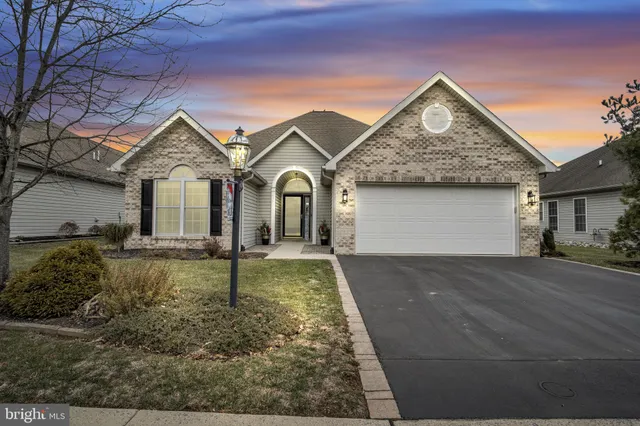 $438,900 | 100 Longwood Drive, Mechanicsburg, PA 17050