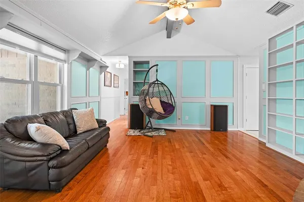 $395,000 | 711 Hinsdale Drive, Arlington, TX 76006