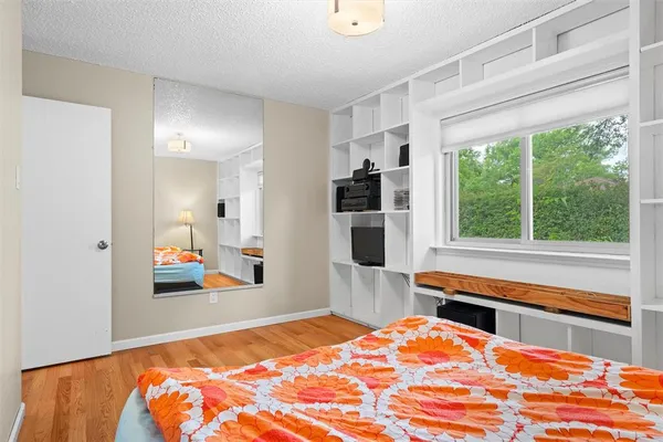 $395,000 | 711 Hinsdale Drive, Arlington, TX 76006