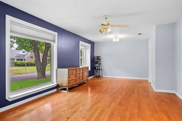 $395,000 | 711 Hinsdale Drive, Arlington, TX 76006