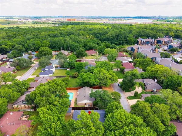 $395,000 | 711 Hinsdale Drive, Arlington, TX 76006