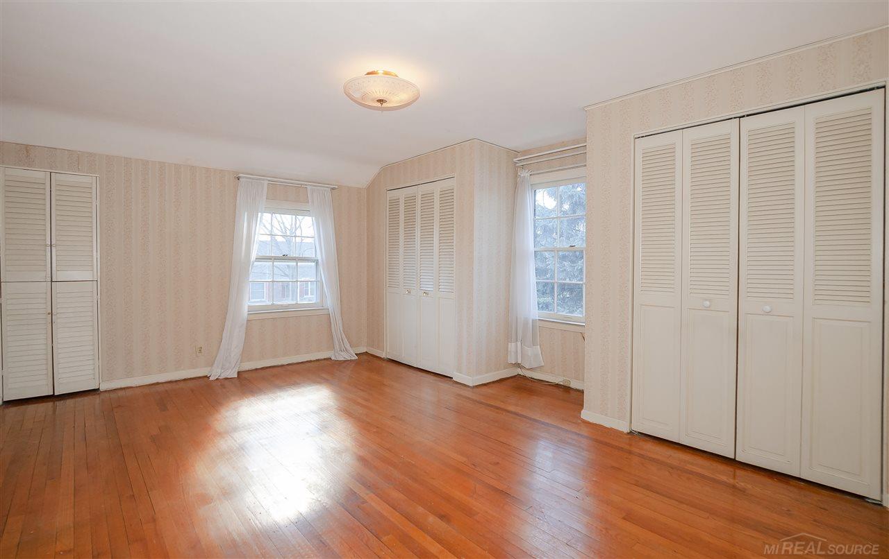 1590 Fairholme Road Grosse Pointe, MI 48236 - Photo 25 of 32 50008341-24.JPG