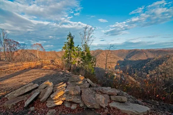 $290,000 | Undisclosed Address, Mullens, WV 25882