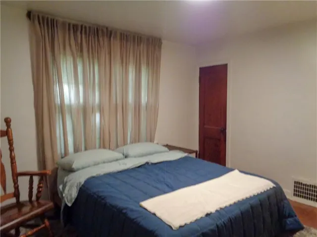 $179,750 | 6824 Laurel Avenue, Raytown, MO 64133