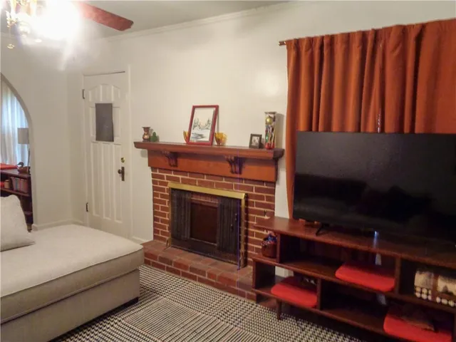 $179,750 | 6824 Laurel Avenue, Raytown, MO 64133