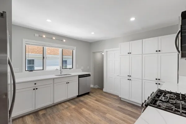 $3,200 | 7 Hawthorne Street, Unit 2, Everett, MA 02149