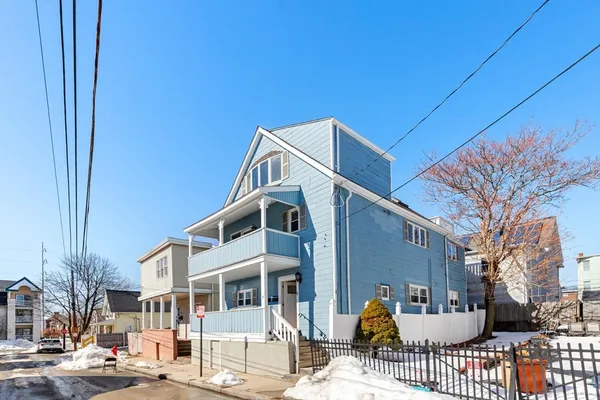 $3,200 | 7 Hawthorne Street, Unit 2, Everett, MA 02149