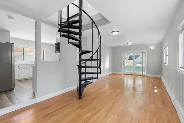 $3,200 | 7 Hawthorne Street, Unit 2, Everett, MA 02149