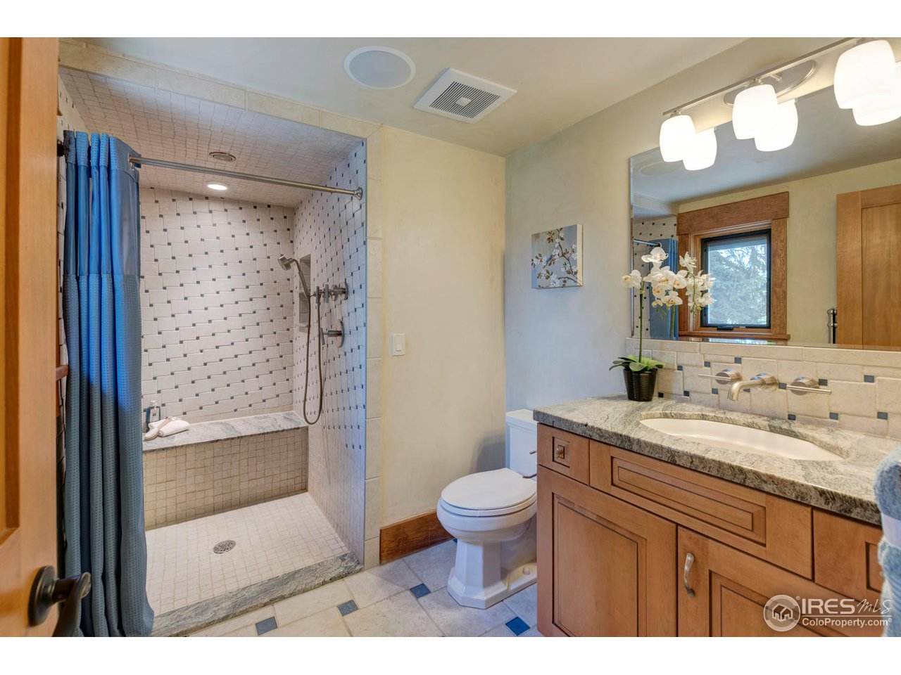 2304 West Prospect Road Fort Collins, CO 80526 - Photo 28 of 39 Bedroom 2 ensuite bathroom