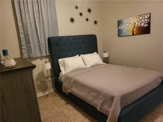 $1,800 | 500 Pelican Avenue, Unit D, New Orleans, LA 70114