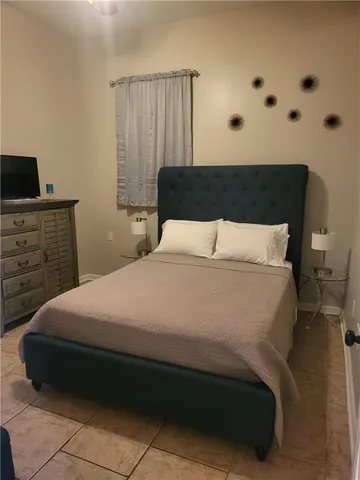 $1,800 | 500 Pelican Avenue, Unit D, New Orleans, LA 70114